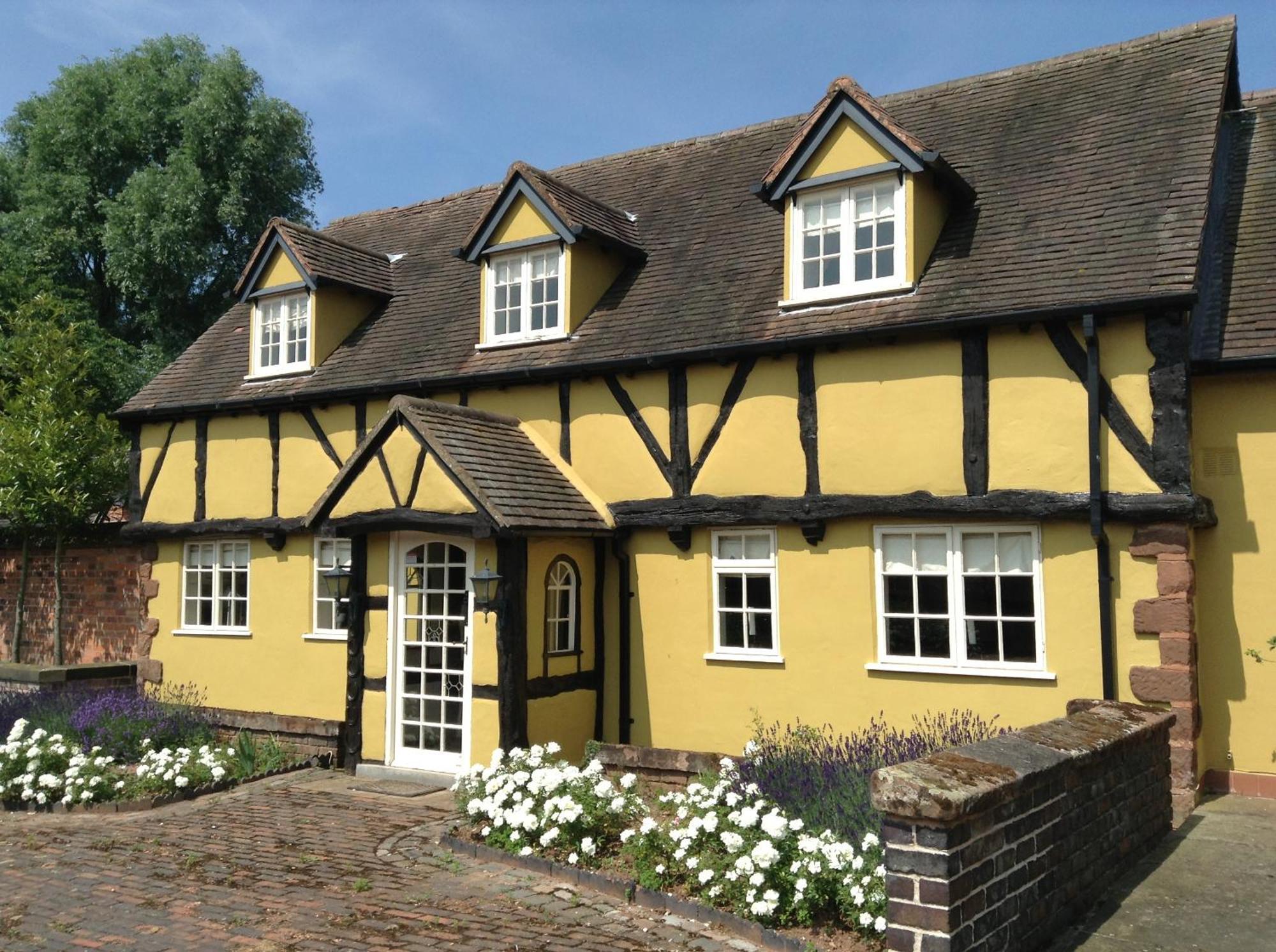 Dovehouse Farm Villa Birmingham Exterior photo